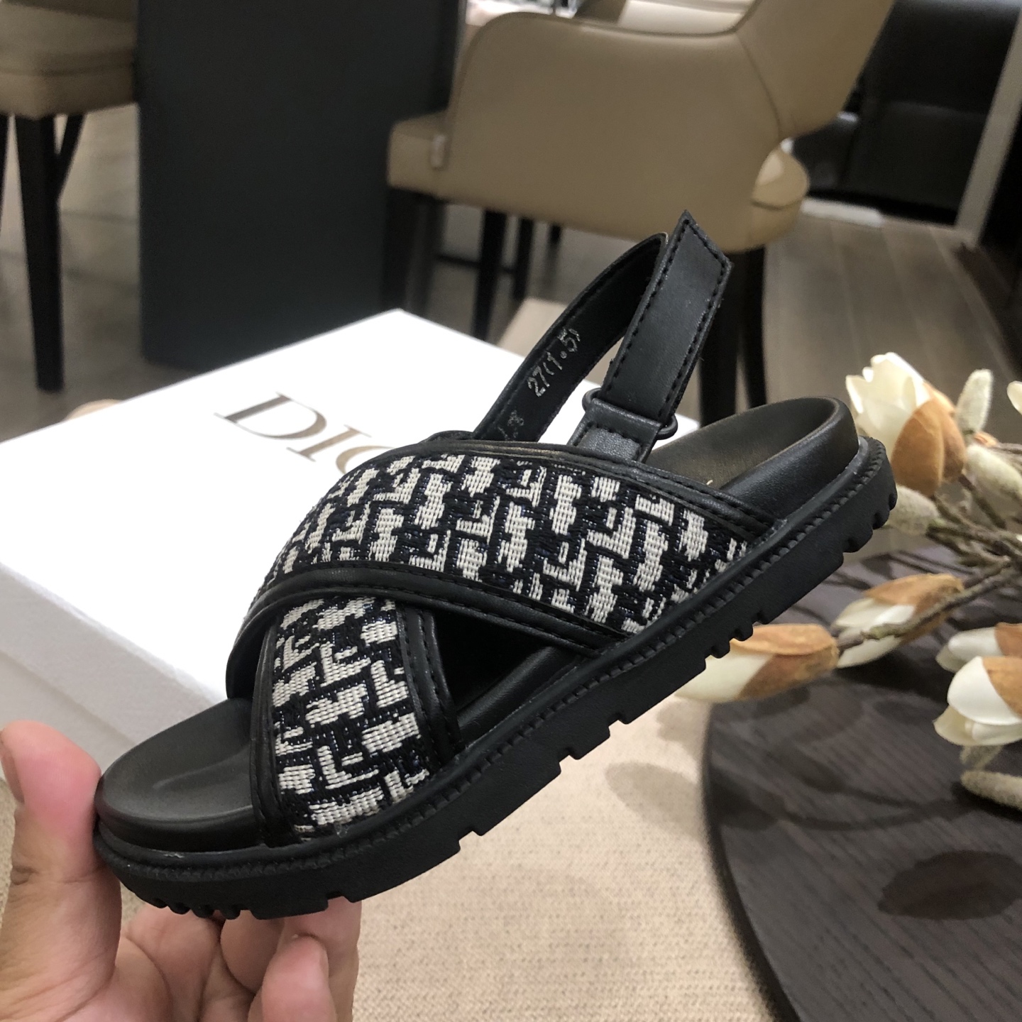 Children's shoes child